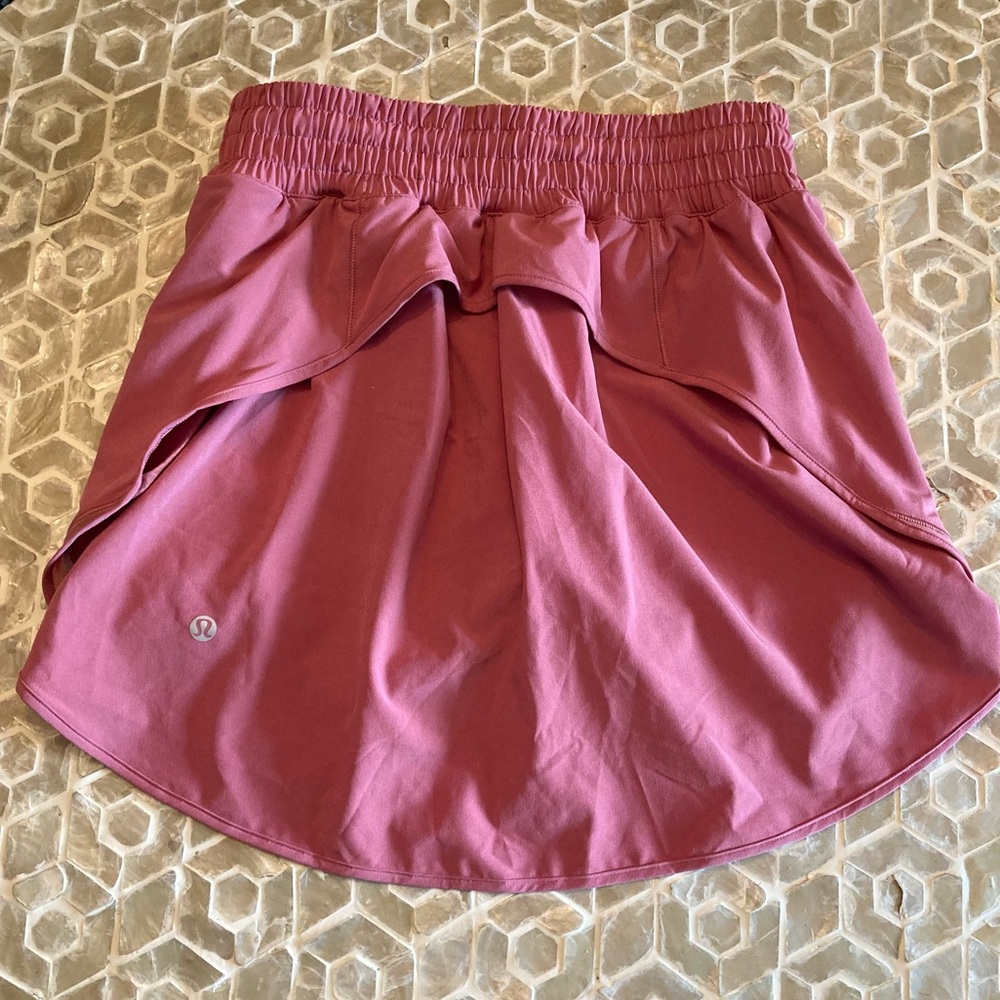 Lululemon Hotty Hot High-Rise Skirt in ‘Brier Rose’ - Picture 3 of 10